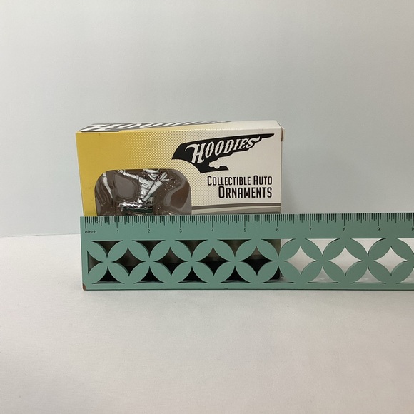 Hoodies Loot Crate Exclusive 2016 The Green Arrow Collectible Auto Hood Ornament - Picture 8 of 9